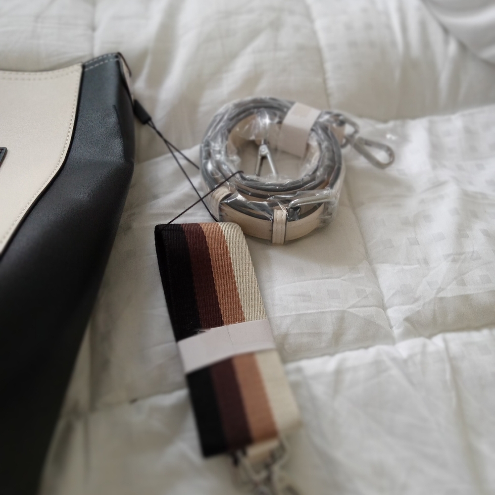 Purse - Picture 4 of 4